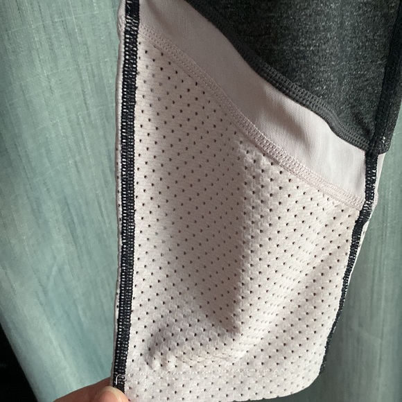 Calvin Klein performance leggings - Picture 2 of 8